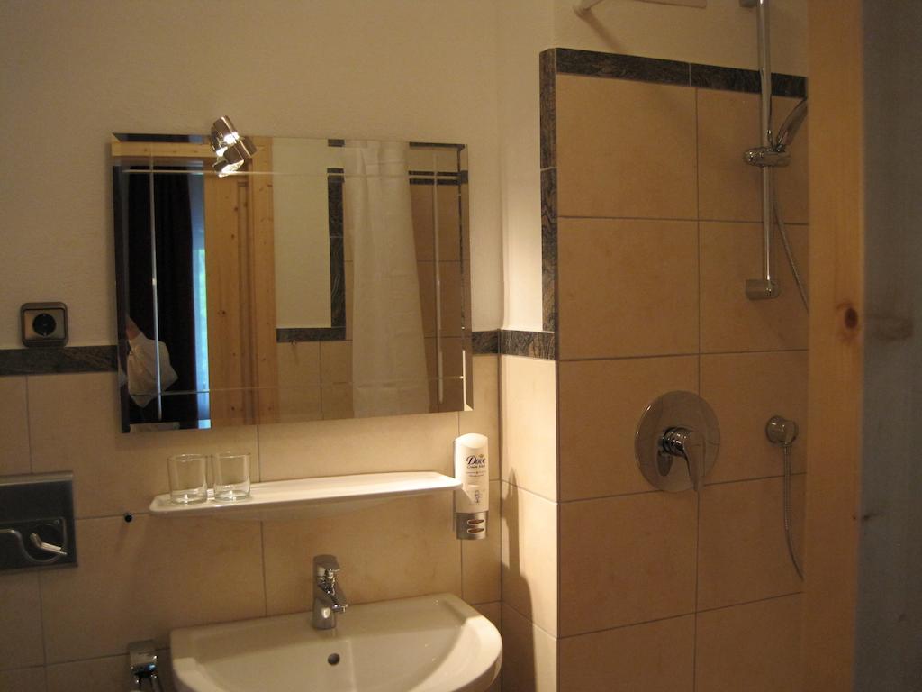 Hotel Zur Schonen Aussicht Уберзее Экстерьер фото